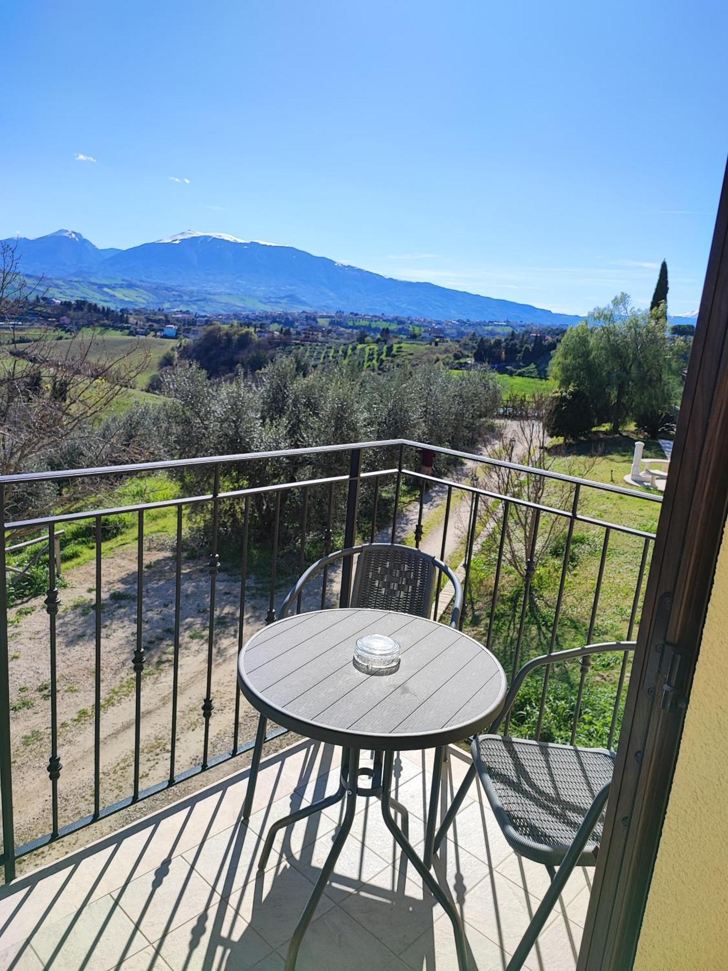 Colli del Tronto Agriturismo Alla Solagna מראה חיצוני תמונה