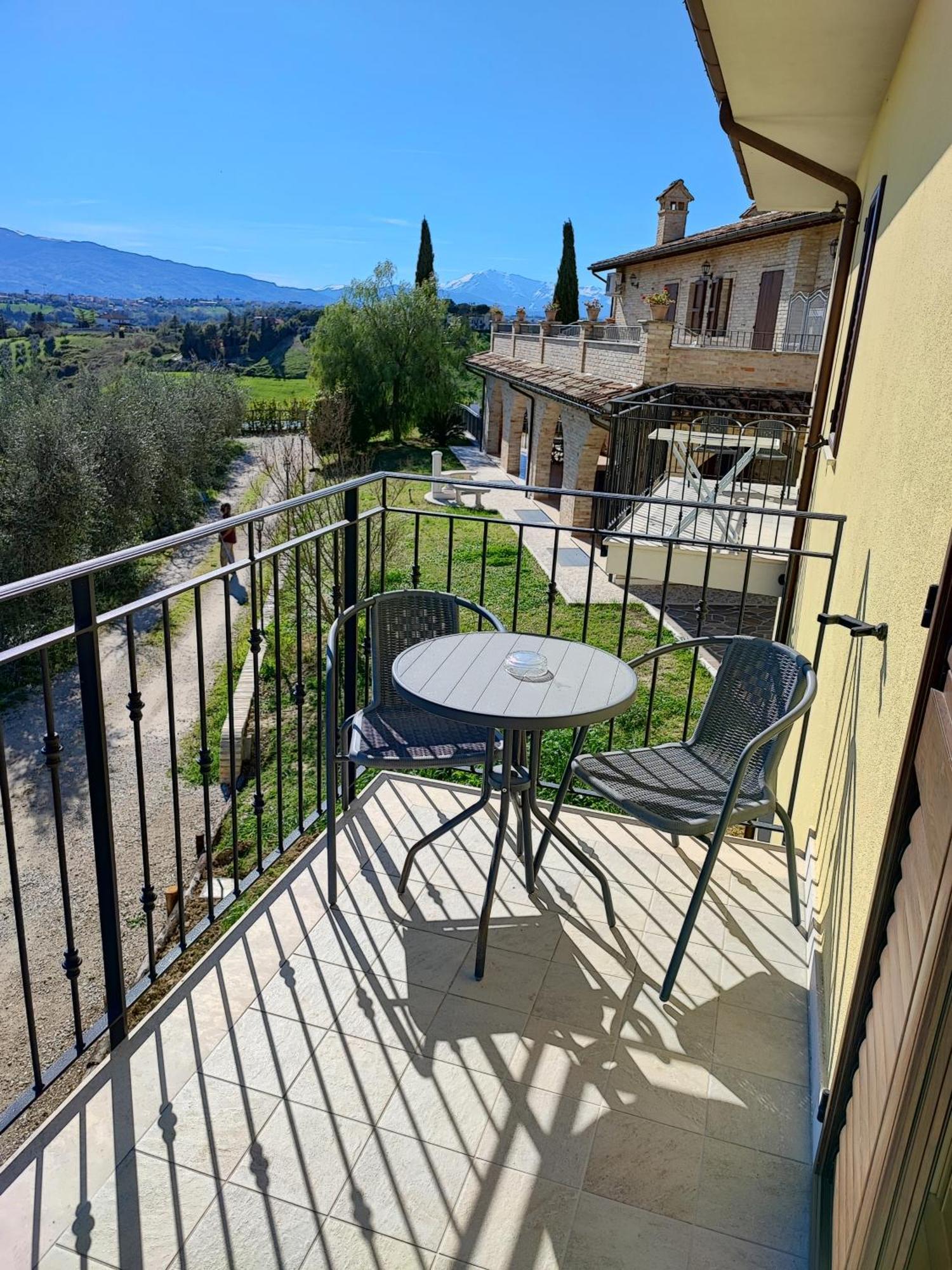 Colli del Tronto Agriturismo Alla Solagna מראה חיצוני תמונה